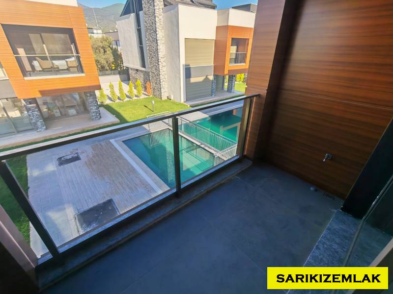 Edremit Çamlıbel Mah`da4+1  Villa. - 12